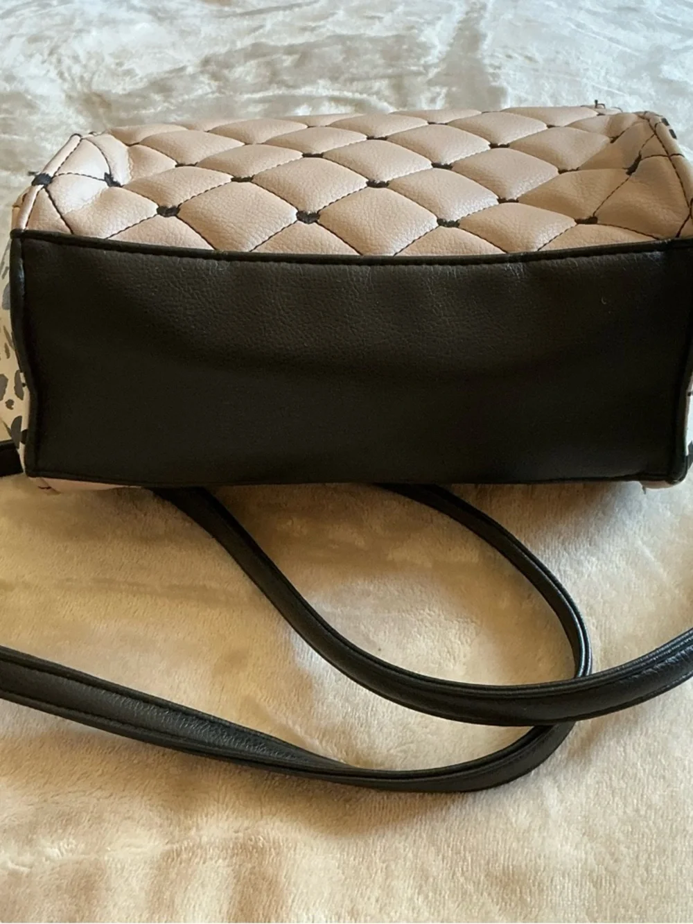 Luv Betsey by Betsey Johnson Pink Quilted Crossbody Bag Animal Print Side Hearts - Picture 13 of 16